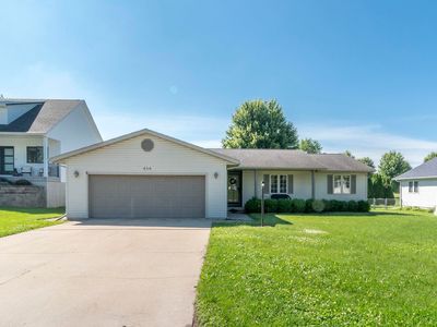 434 Amber Ln, Elk Run Heights, IA, 50707