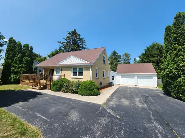 1416 West Washington AVENUE, Cleveland, WI 53015