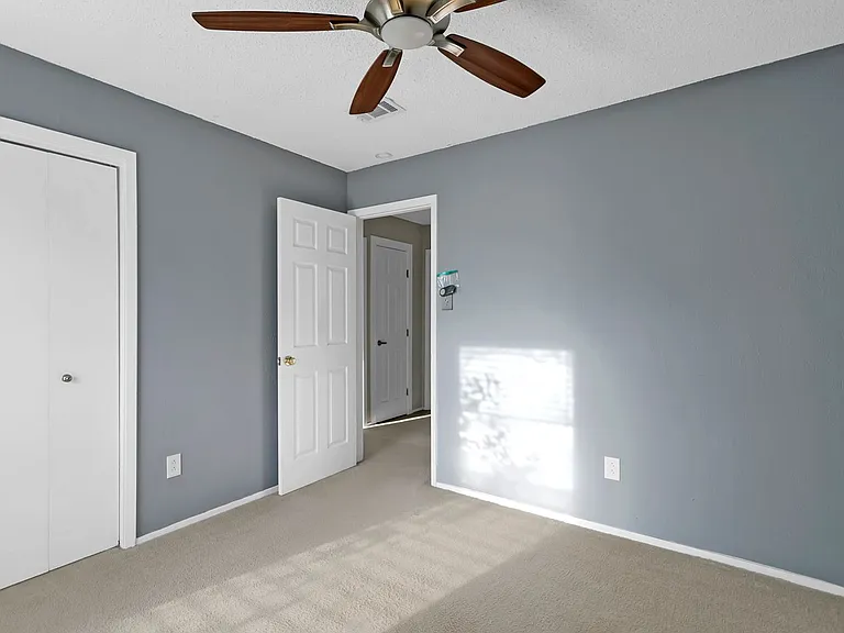 6104 Kelly Elliott Rd — Photo 22