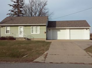 418 South St, Martelle, IA 52305