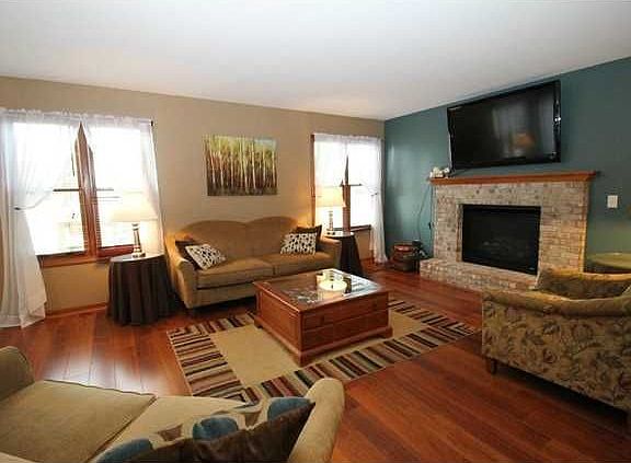 3rd image of 10415 Brookside Dr