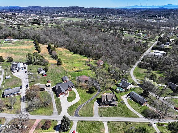 5th image of 8010 Shady Ln
