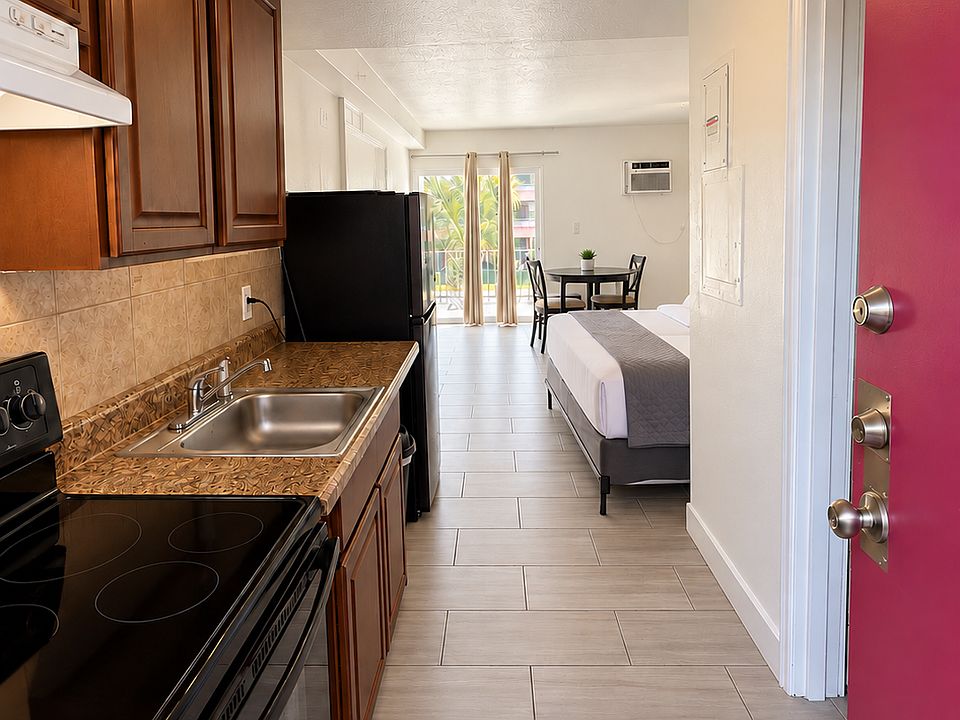 1st image of 2100 Cassandra Ln #208