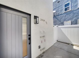 2939 1/2 10th Ave, Los Angeles, CA 90018