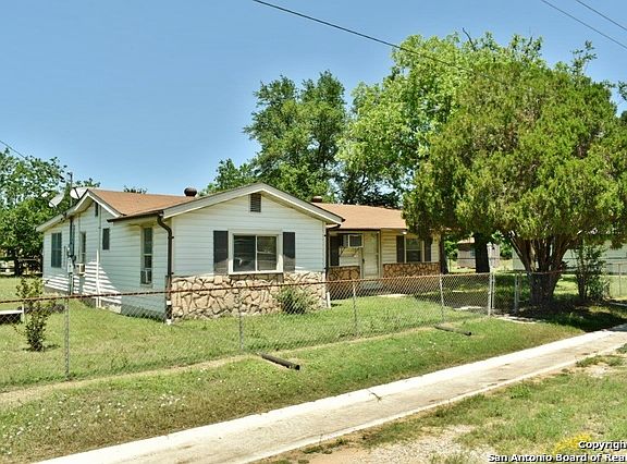 3rd image of 1413 Standish St