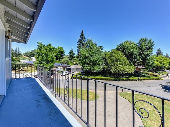 Beautiful view from above the neighborhood.