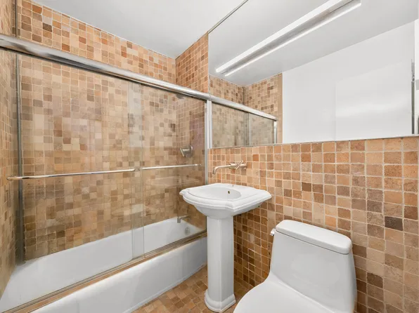 140 Seventh Avenue 4M image 6 of 6