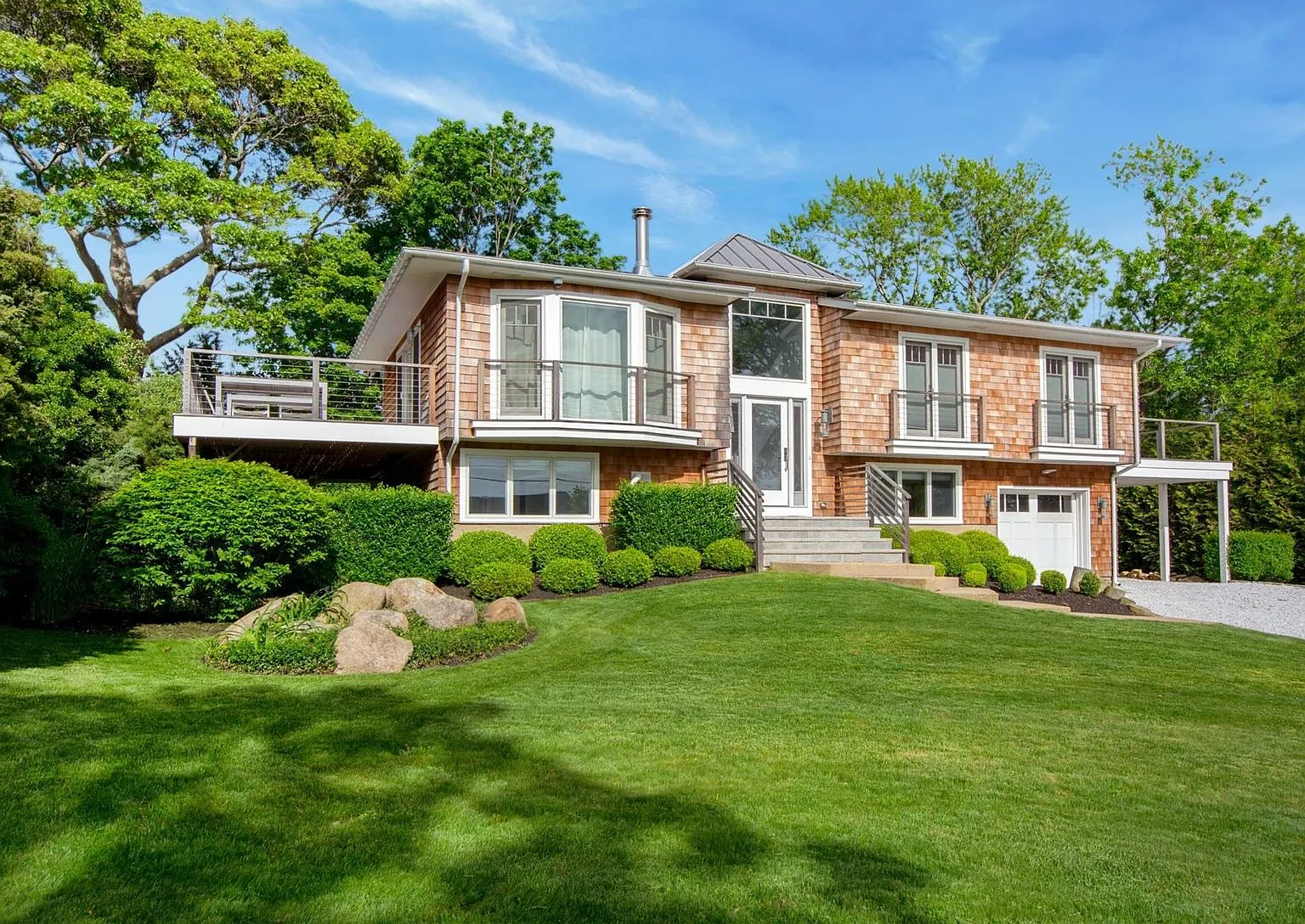 Fabulous Renovated Sag Harbor w Pool and Waterviews — Photo 1