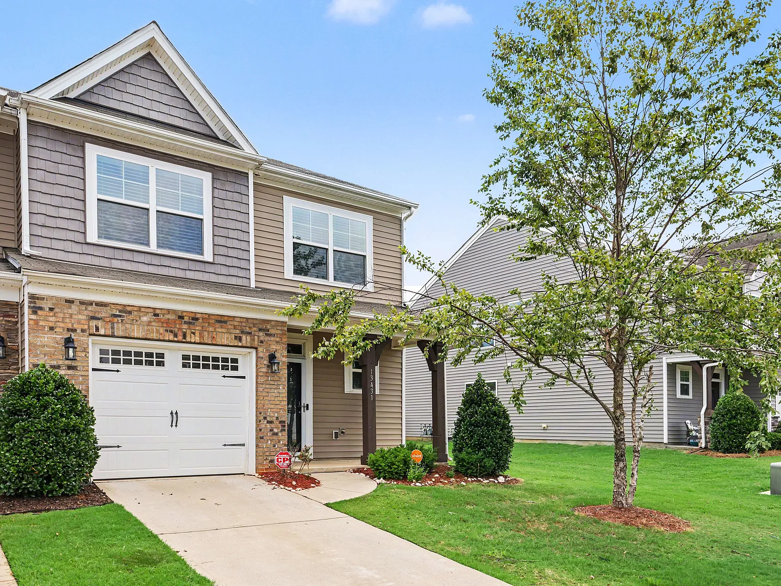 3 bed, 2.5 bath, 2024 sqft, $2,250 — Photo 3