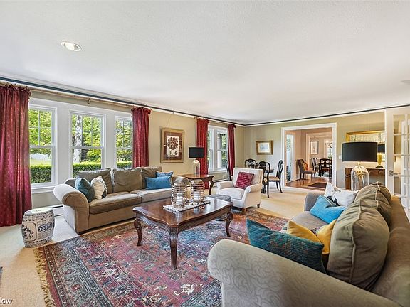 5th image of 2710 Fairmount Blvd