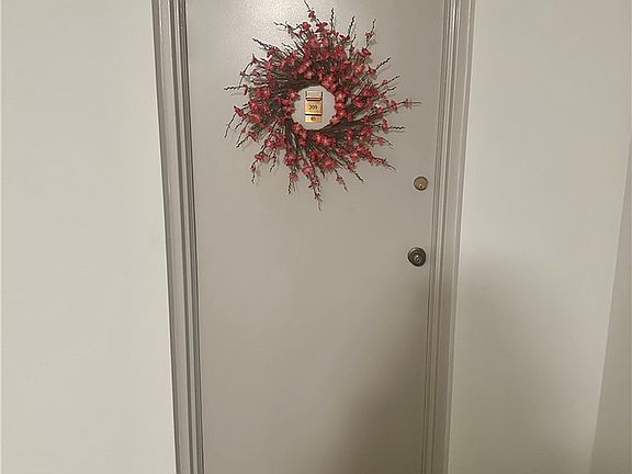 5th image of 227 S Home Ave APT 309