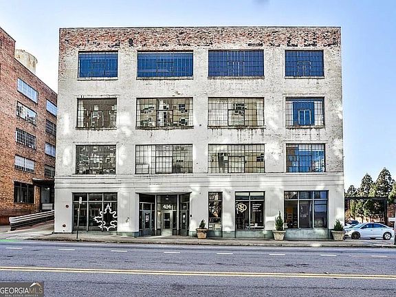3rd image of 434 Marietta St #204
