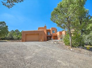 20 Rancho Verde Rd, Tijeras, NM 87059