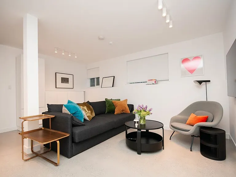 563 Union St #2 — Photo 5