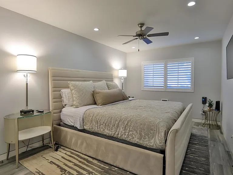 861 Beachfront Dr #B — Photo 14