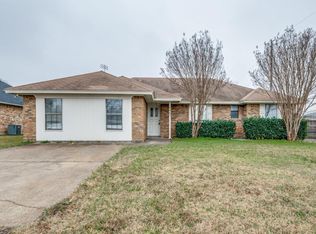 1437 Strickland Dr, Crowley, TX 76036