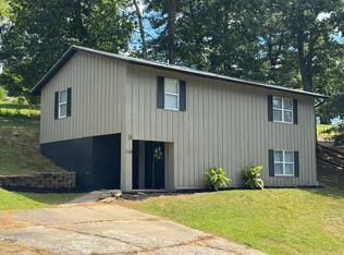 110 Craddock Dr, Spencer, WV 25276