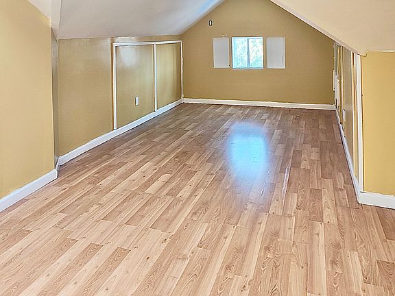 5th image of 5903 Terrace Dr