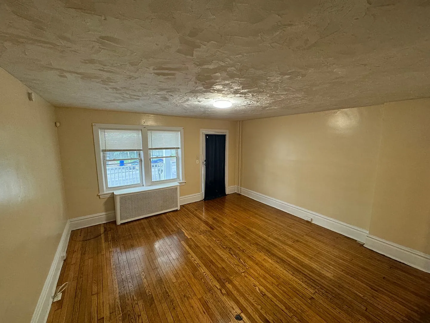 3 Bedroom Single Family Home in Harrisburg! — Photo 4
