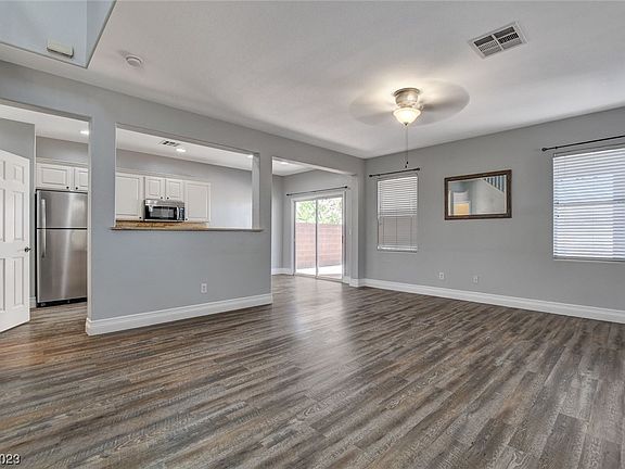 5th image of 595 Marlberry Pl