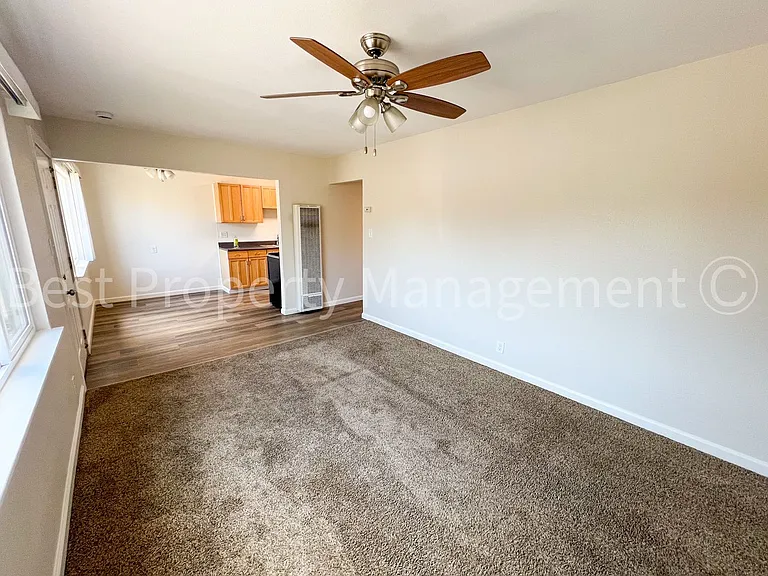 4906 Jensen Rd — Photo 4