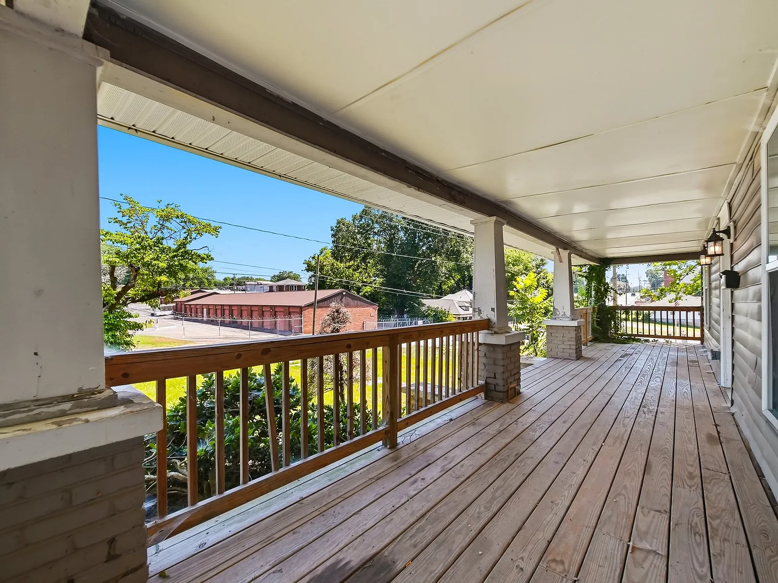 6 bed, 2779 sqft, $3,650 — Photo 4