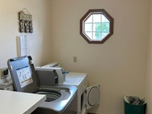 2nd image of 19 Iki Dr APT 3