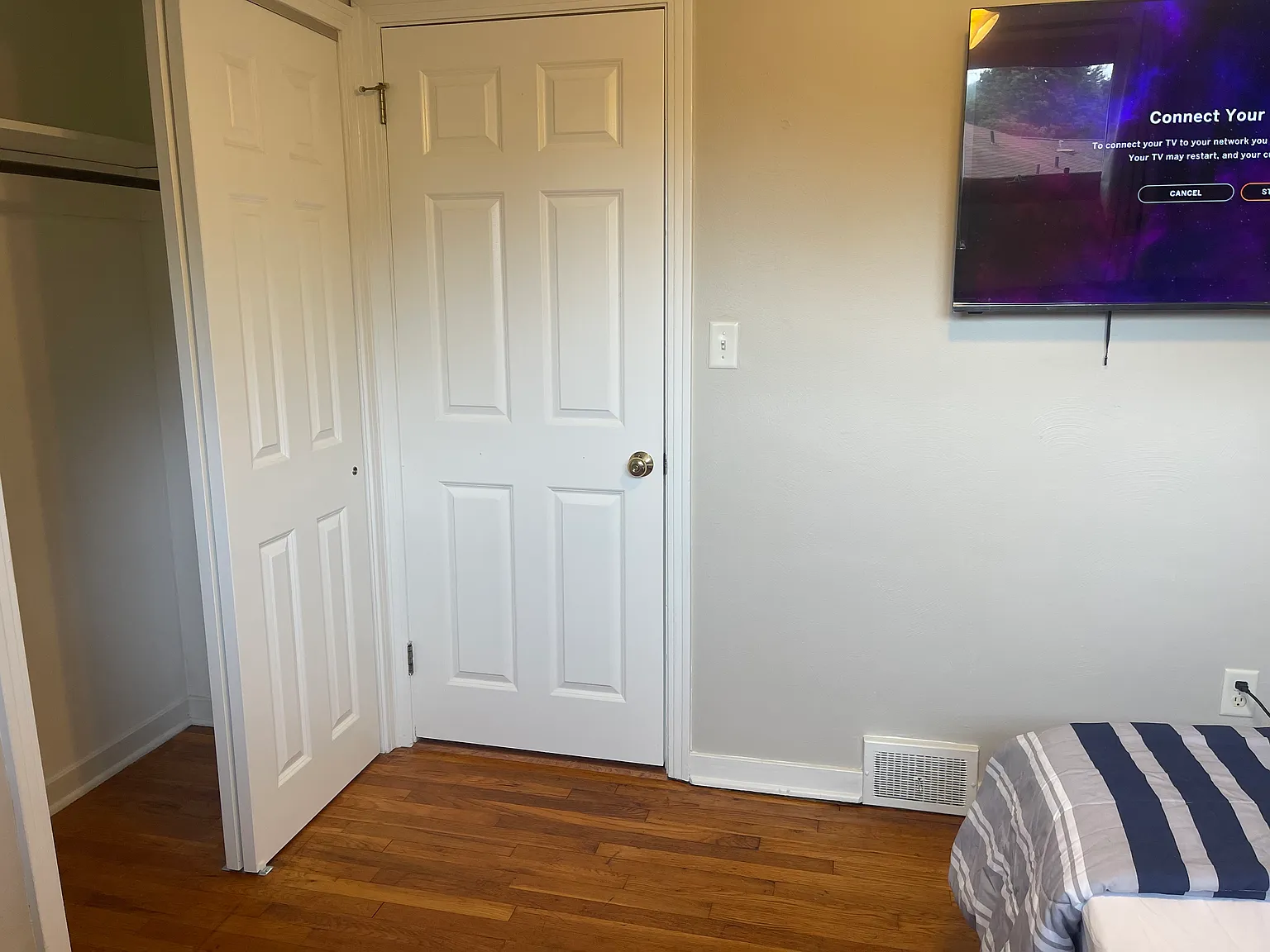Hillcrest Cir, Pittsburgh — Photo 4