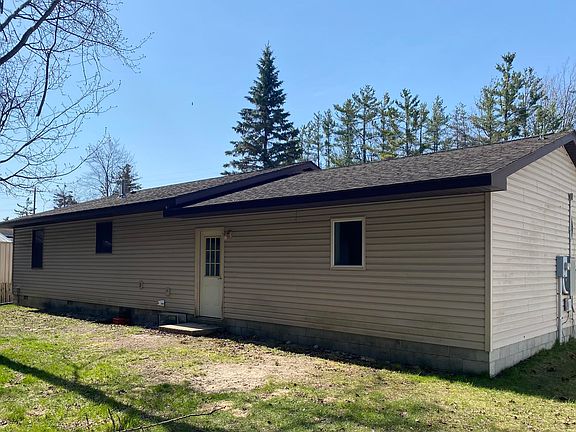 2nd image of 1124 Long Rapids Rd