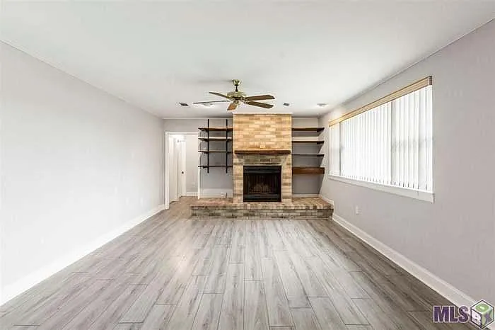 10224 Darryl Dr — Photo 5