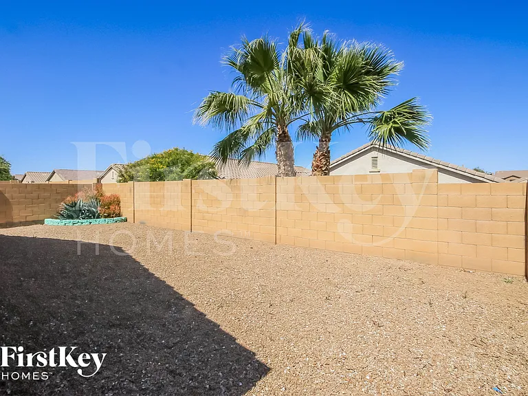 914 W Desert Canyon Dr — Photo 17