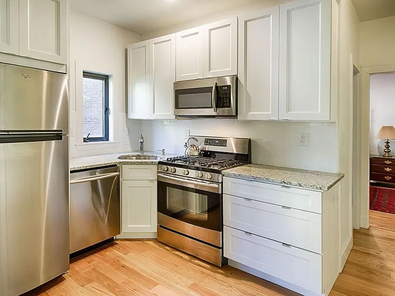 3 Everett St #1 — Photo 2