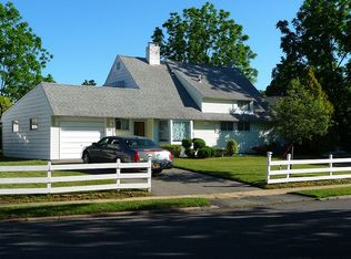 331 Duckpond Dr S, Wantagh, NY 11793
