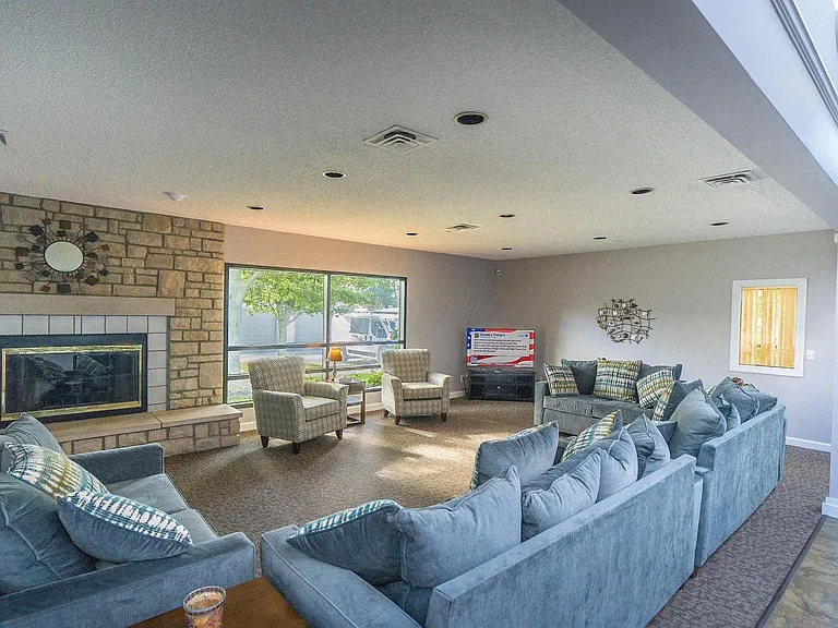 5702 Ashcroft Ln — Photo 10