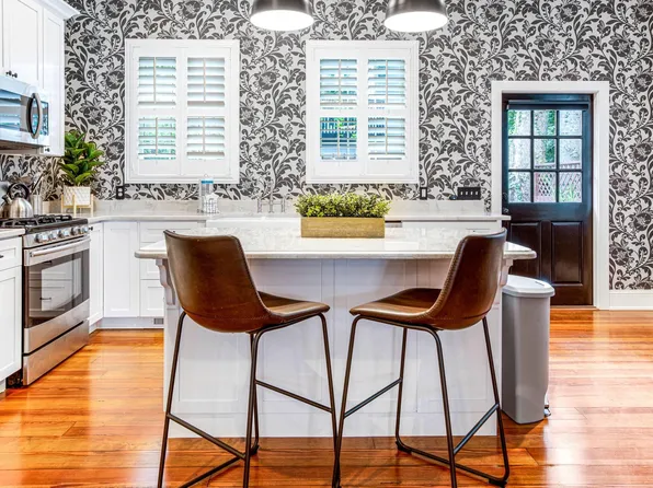 305 E Park Ave, Savannah, GA 31401