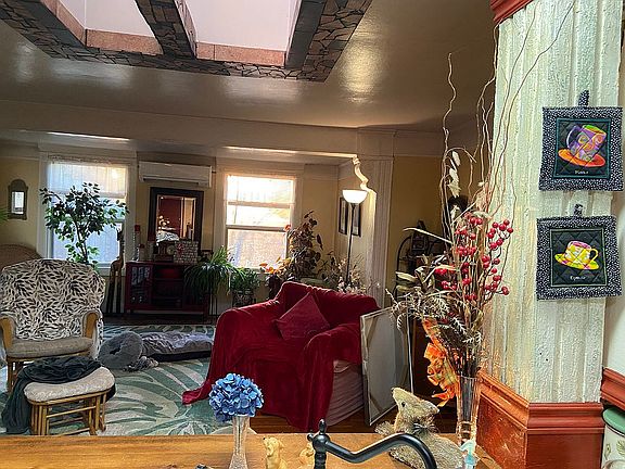 4th image of 2204 Harrison Ave