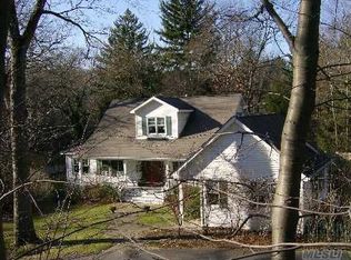 68 Stony Hollow Rd, Centerport, NY 11721