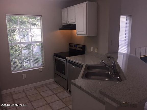 2nd image of 13703 RICHMOND PARK Drive #2608