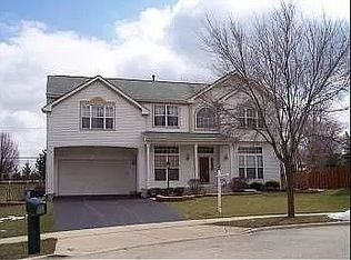 4 Butler Ct, Algonquin, IL 60102