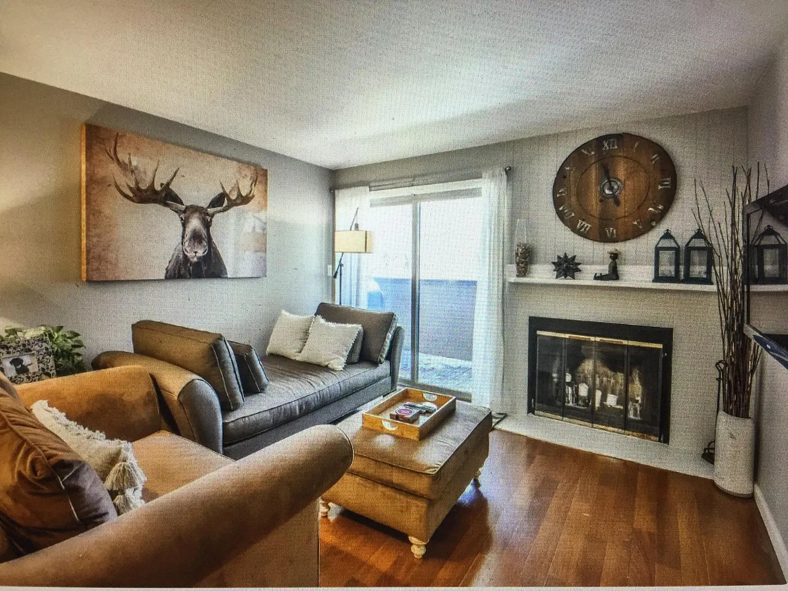 2 bed, 768 sqft, $3,500 — Photo 1