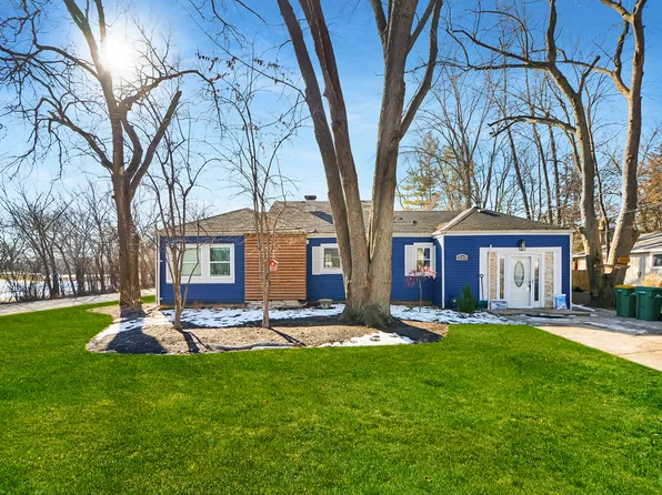 21269 W Ridge Rd, Lake Zurich, IL 60047