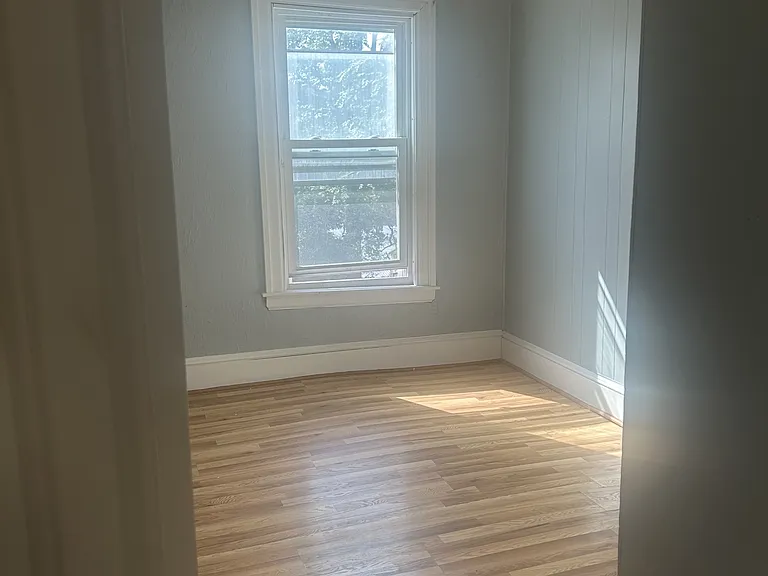 12 Summer St #2 — Photo 5
