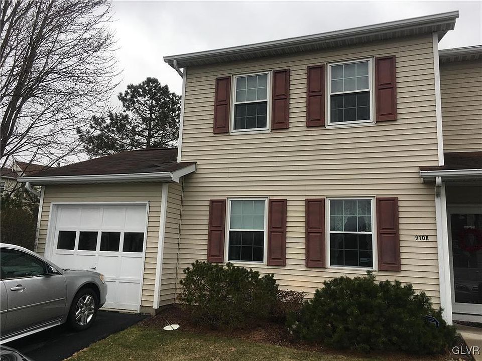 1st image of 910A Briarwood Dr