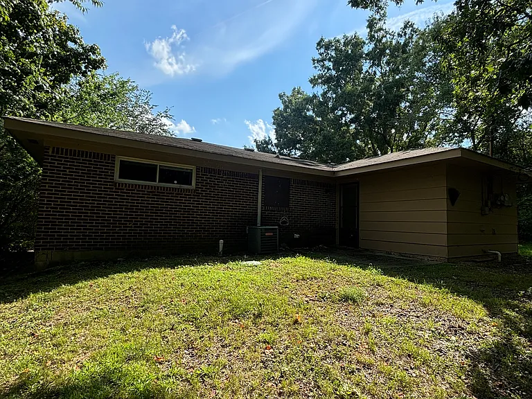 5043 Shoals Ln — Photo 10
