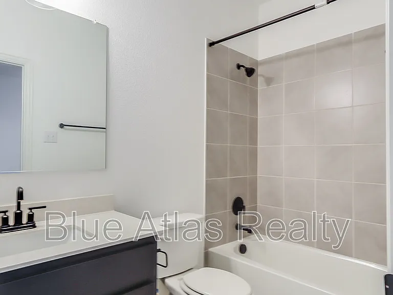 235 Woodson St — Photo 16