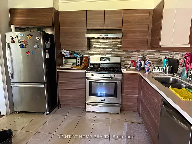 18 Goodfellow St — Photo 14