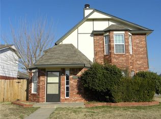 2618 Briarcliff Dr, Moore, OK 73170