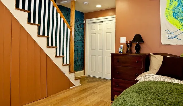 768 Hobart Pl NW — Photo 3