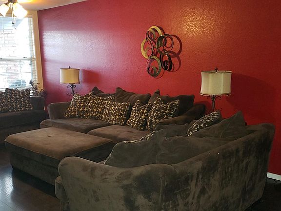 3rd image of 10616 W Seldon Ln