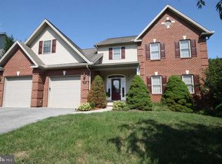 7968 Golf Vista Dr, Greencastle, PA 17225